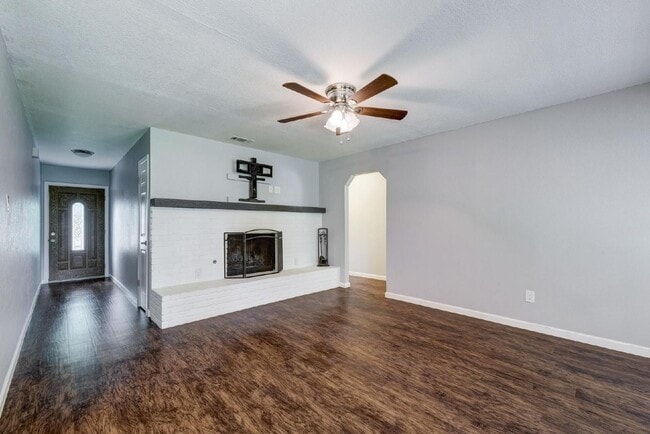 Building Photo - 5010 Joshua Ct