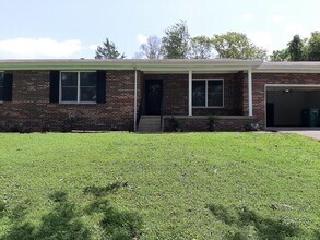 Building Photo - 107 Hillwood Dr