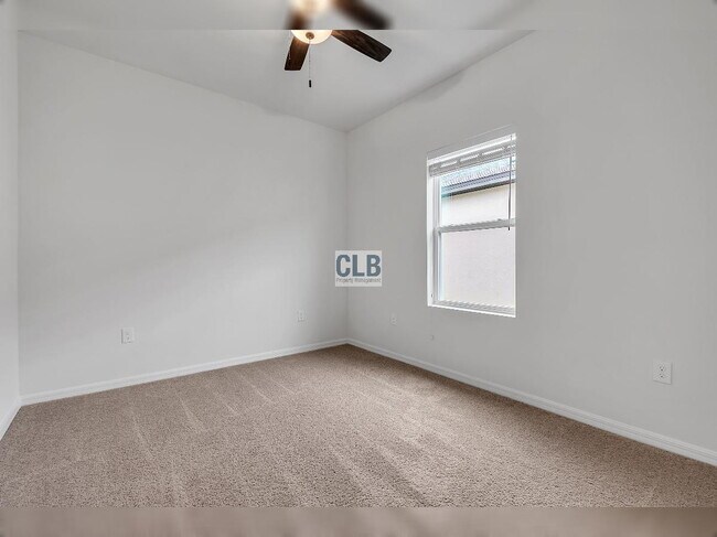 Building Photo - Neverland3012
