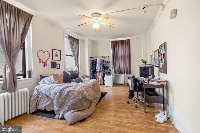 Building Photo - 1324 Locust St