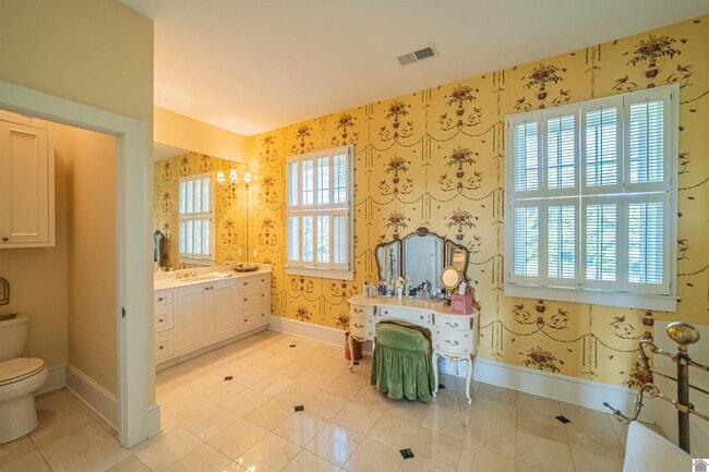 Building Photo - 2500 Biggs Rd