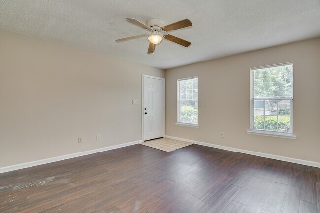 Building Photo - 940 Stevens Creek Rd