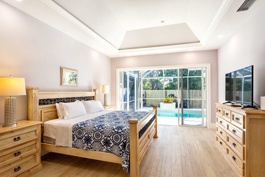 Building Photo - 828 110th Ave N