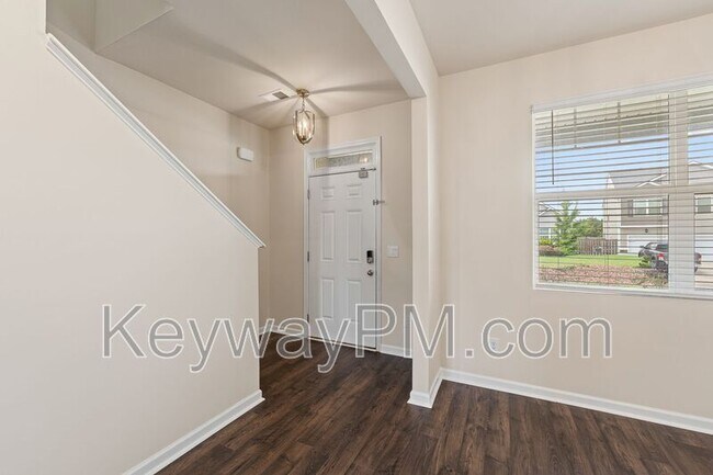 Building Photo - 3262 Carmine Ave