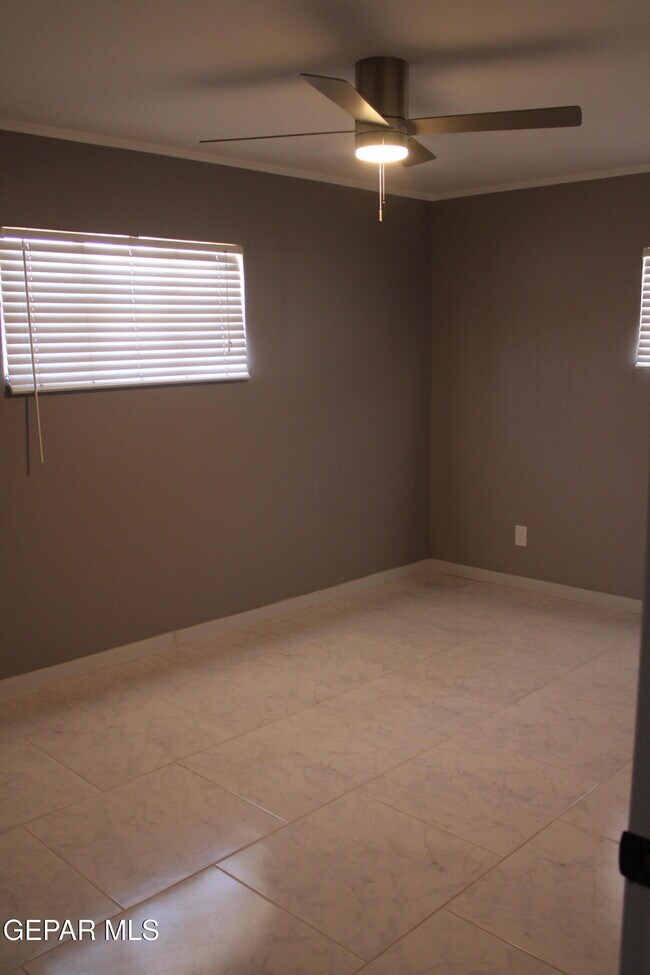 Building Photo - 1507 Dennis Cir