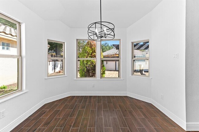 Building Photo - 30108 Hacienda Ln