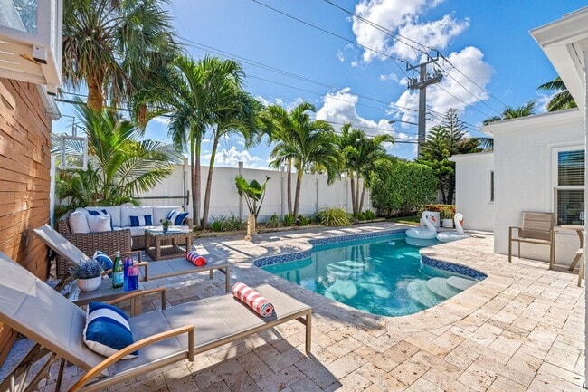 Building Photo - 214 Seacrest Ln