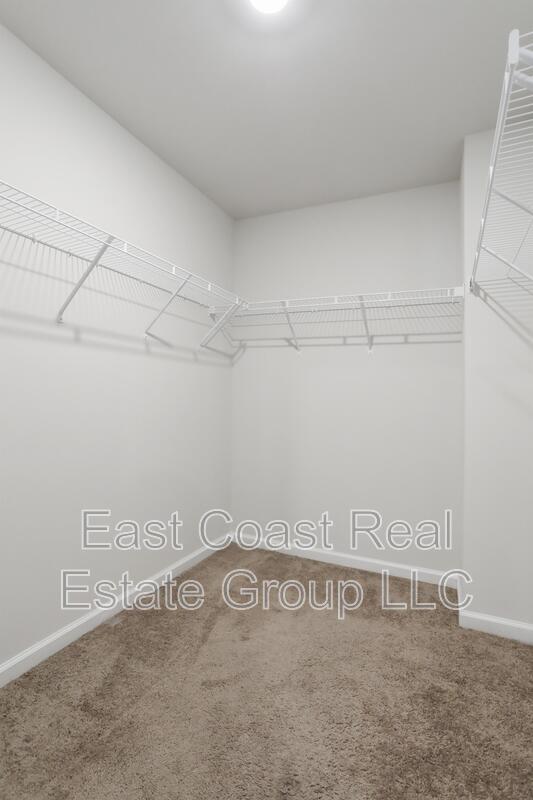 Building Photo - 116 Paddington St