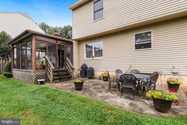 Building Photo - 2131 Silentree Dr