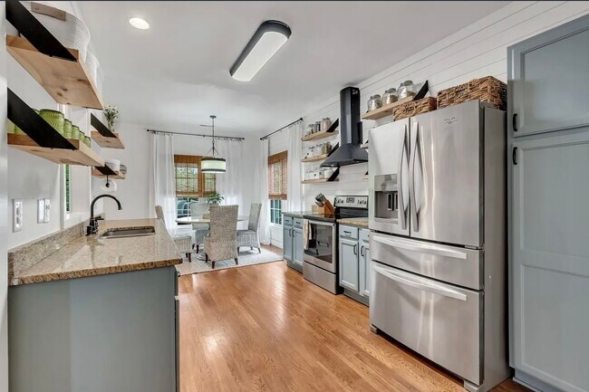Building Photo - 2779 Landcashire Ct
