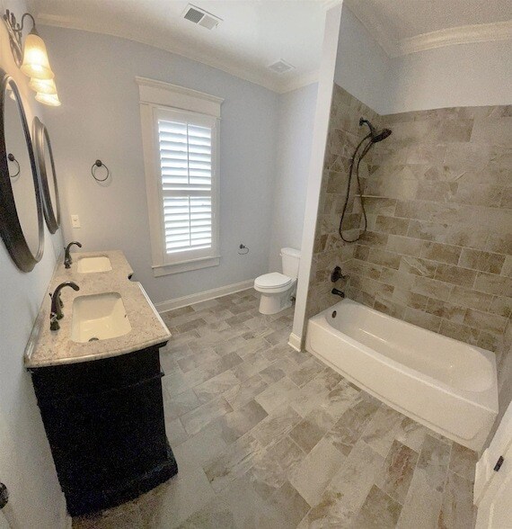 Building Photo - 1820 Enclave Hollow Ln E