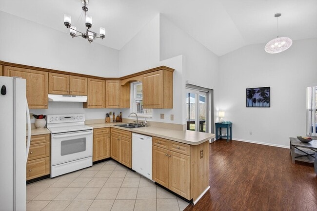 Building Photo - 6223 Kendrick St