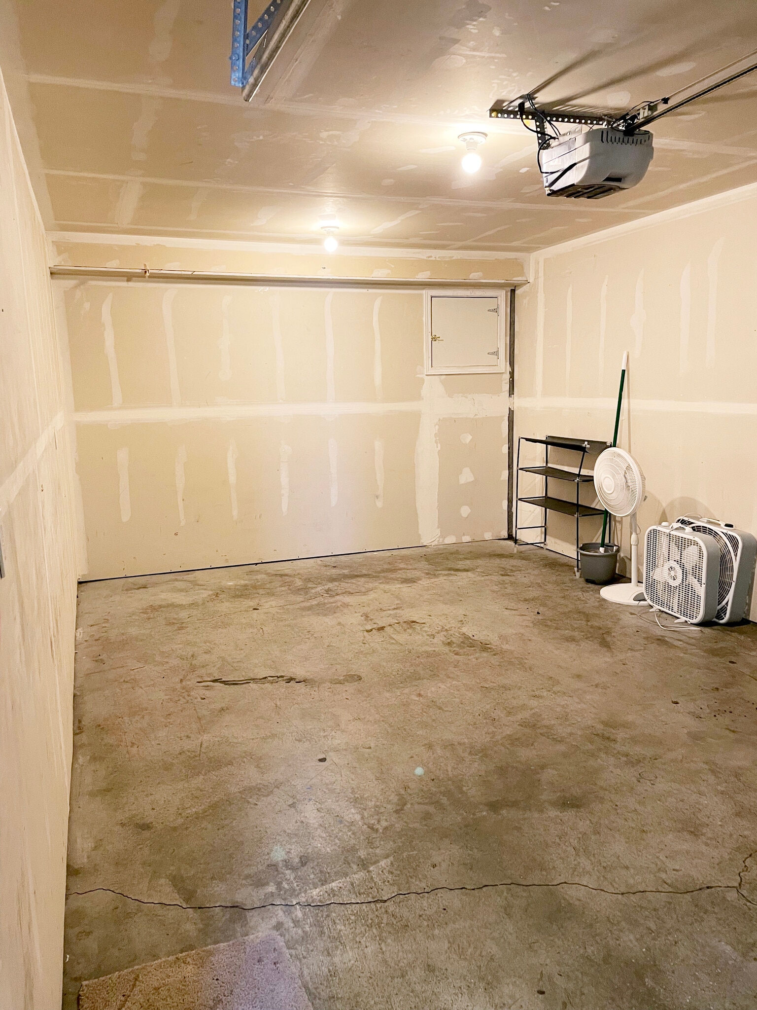 Building Photo - 421 NE Morton St