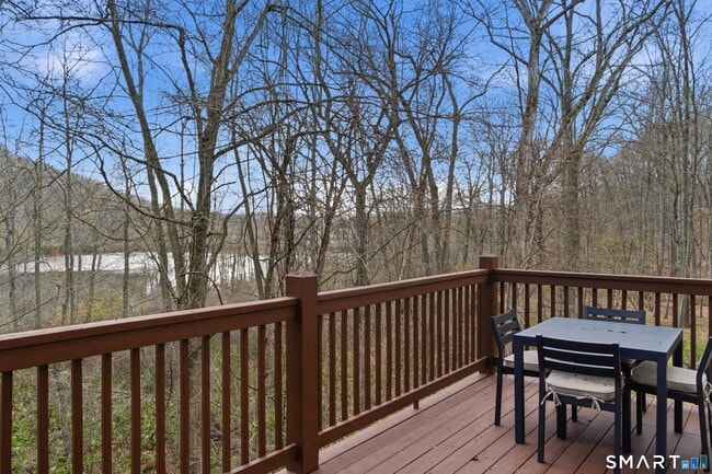 Building Photo - 570 Danbury Rd