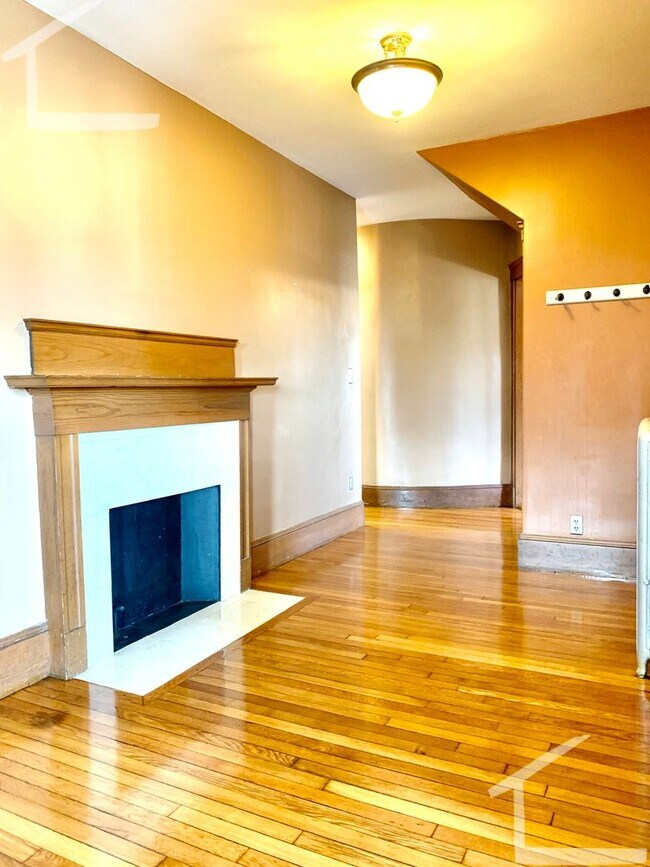 Building Photo - 161 Brayton Rd