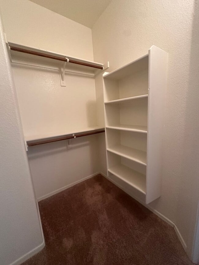 Building Photo - SAN TAN RANCH SINGLE LEVEL 4 BEDROOM WITH NEW FLOORING THROUGHOUT
