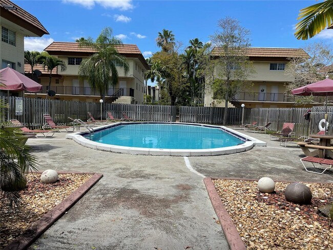 Building Photo - 8600 SW 109th Ave