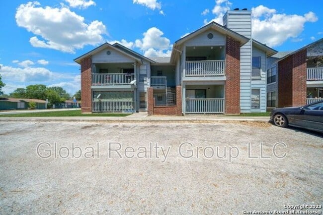 Building Photo - 818 Station St