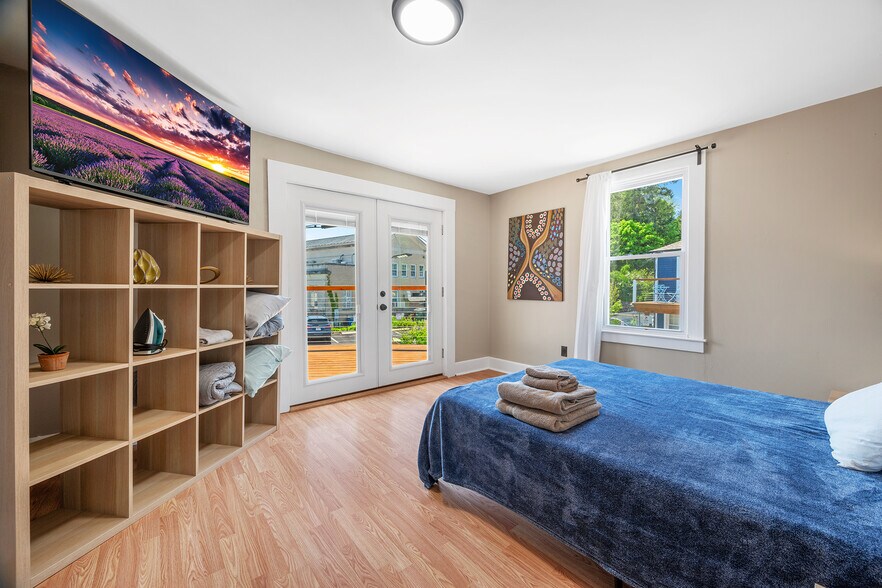 Unit D Master Bedroom - 3 Pearl St