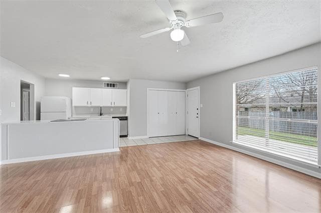 Building Photo - 738 Meadow Mead Dr