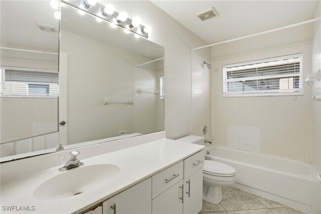 Building Photo - 2268 Piccadilly Ct