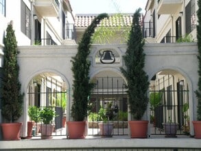 Building Photo - AVAILABLE NOW - Beautiful Condo in the Heart of Vibrant San Diego!