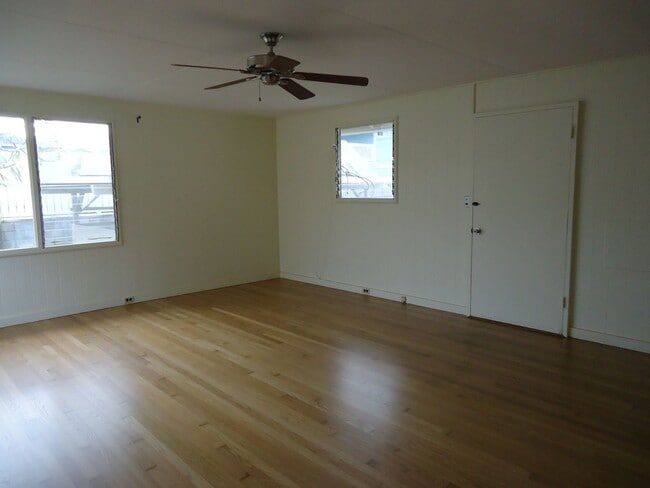 Building Photo - Kailua - Coconut Grove 3 bedroom / 1 bath ...