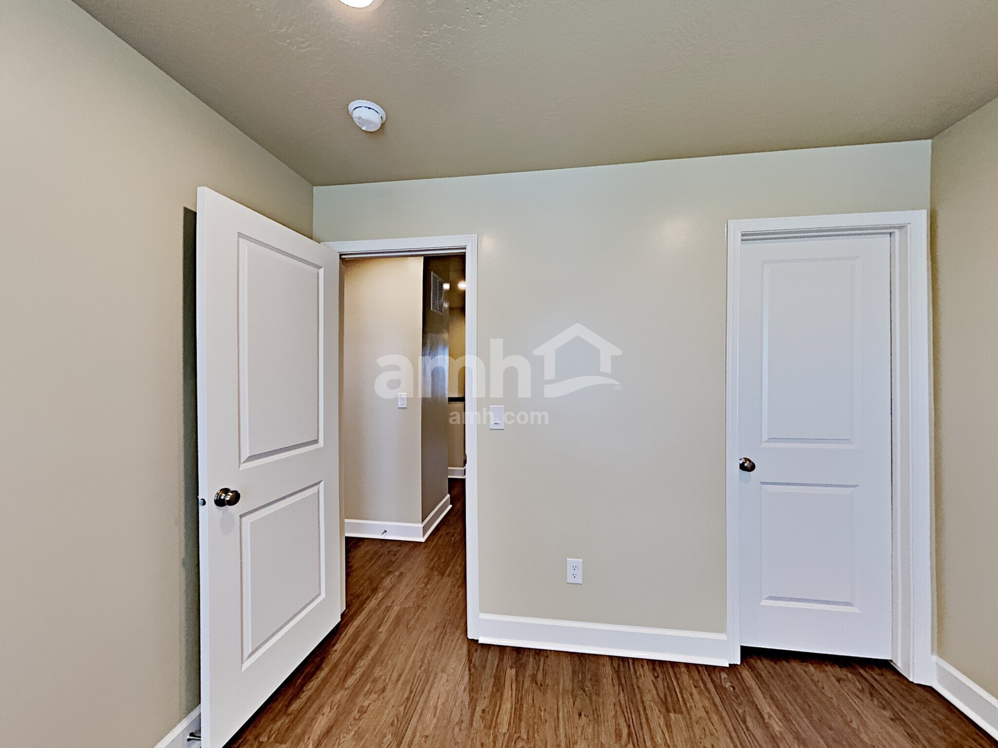 Building Photo - 2281 E Tumbleweed Rd