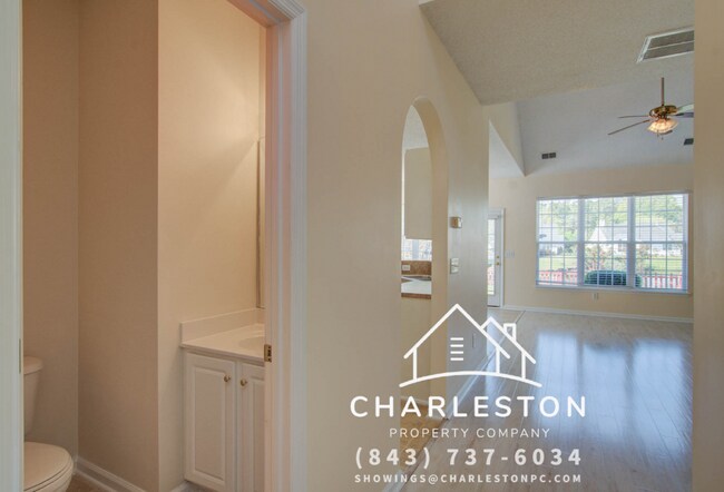 Building Photo - 533 Tribeca Dr