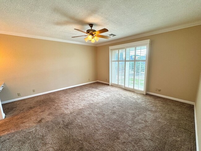 Building Photo - Light, Bright & Lovingly Maintained Claremont Home for Lease