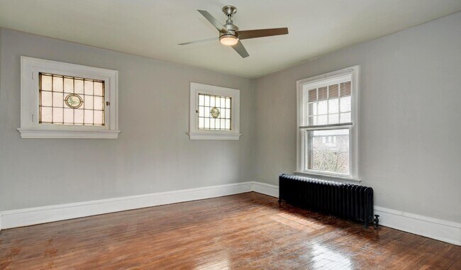 Building Photo - 1692 Bryden Rd