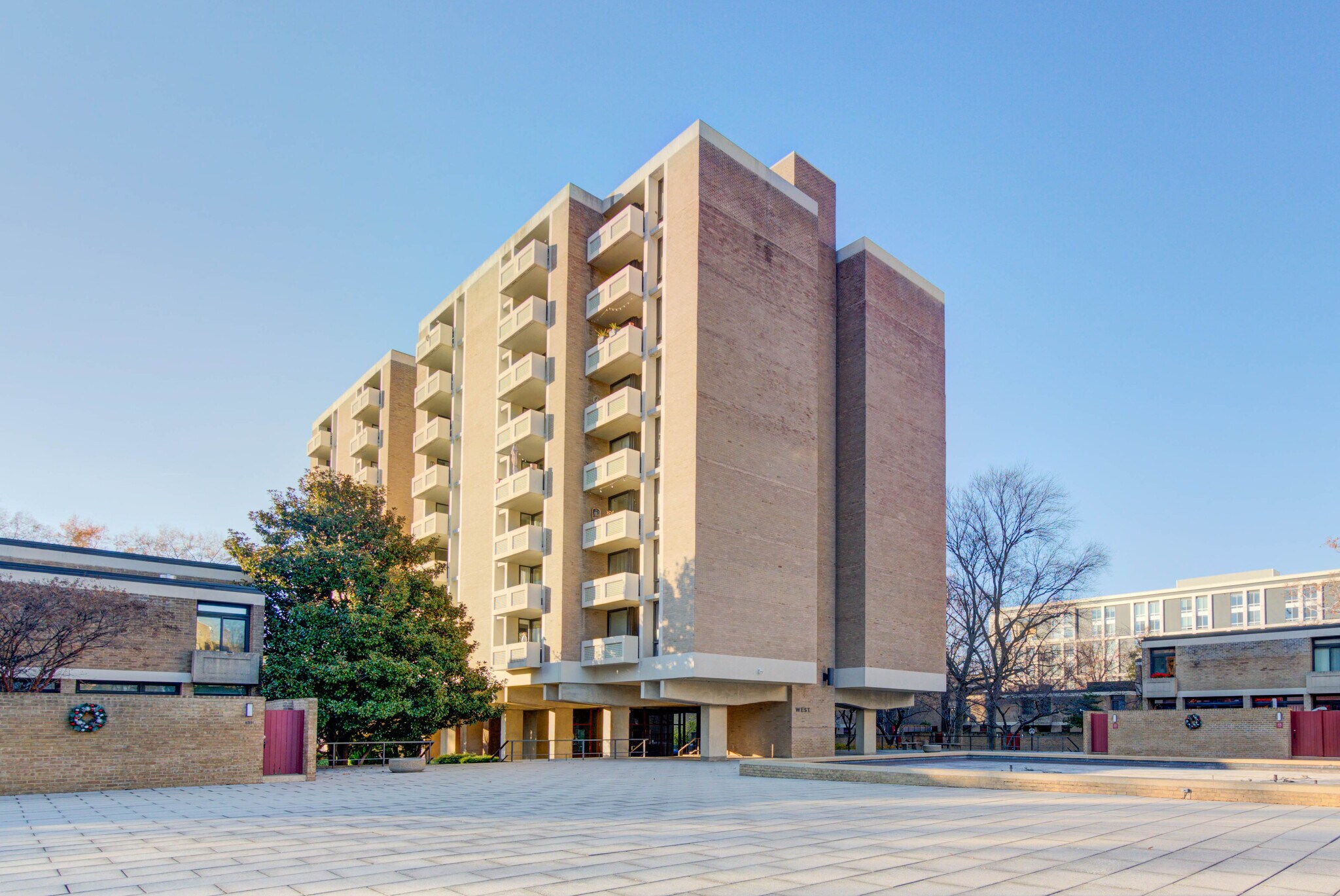 Building Photo - 490 M St SW