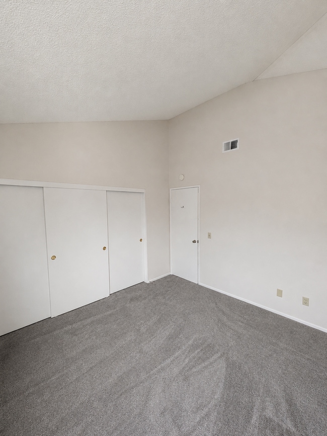 Building Photo - North Pomona Townhome with Private Patio and Community Pool!