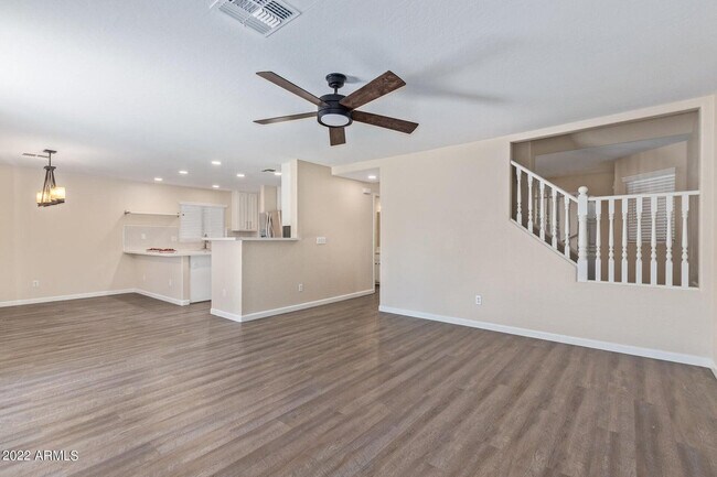 Building Photo - 2283 W Silver Creek Ln