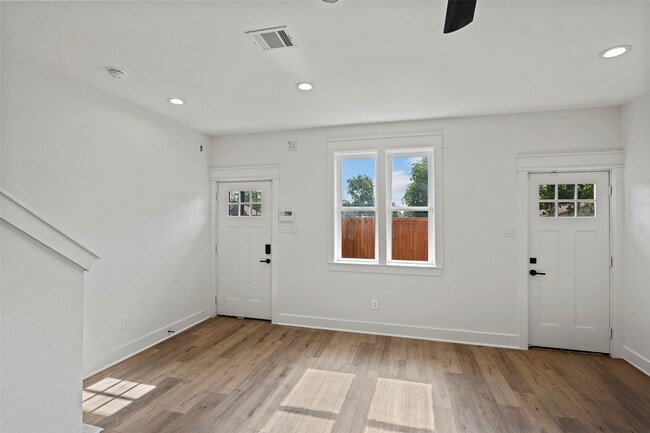 Building Photo - 8417 Venus St
