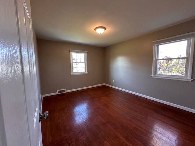 bedroom2 - 7987 State St