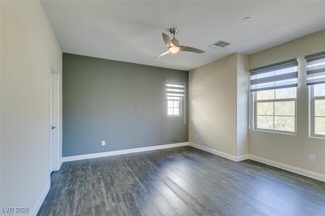 Building Photo - 2497 Birch Hollow St