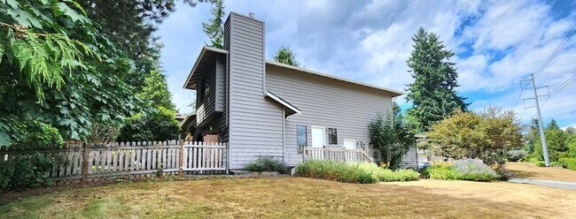 Building Photo - 3532 99th St SE
