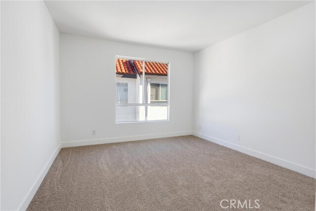 Building Photo - 200 N Catalina Ave