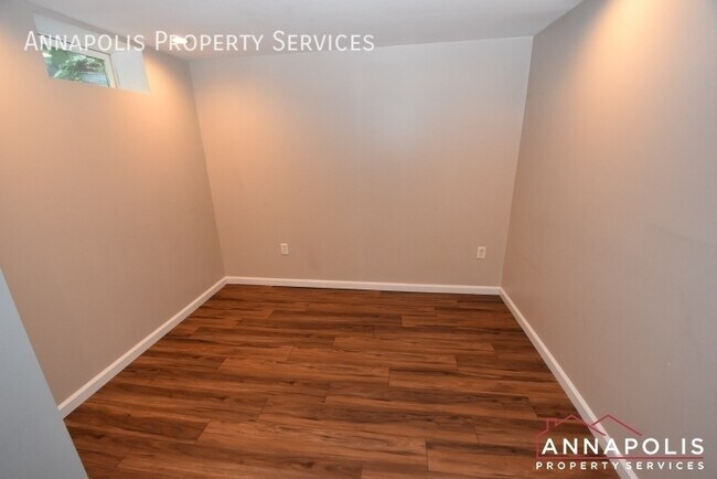 Building Photo - 1301 Damascus St