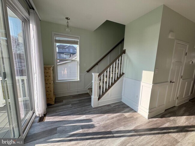 Building Photo - 8315 Bayside Rd