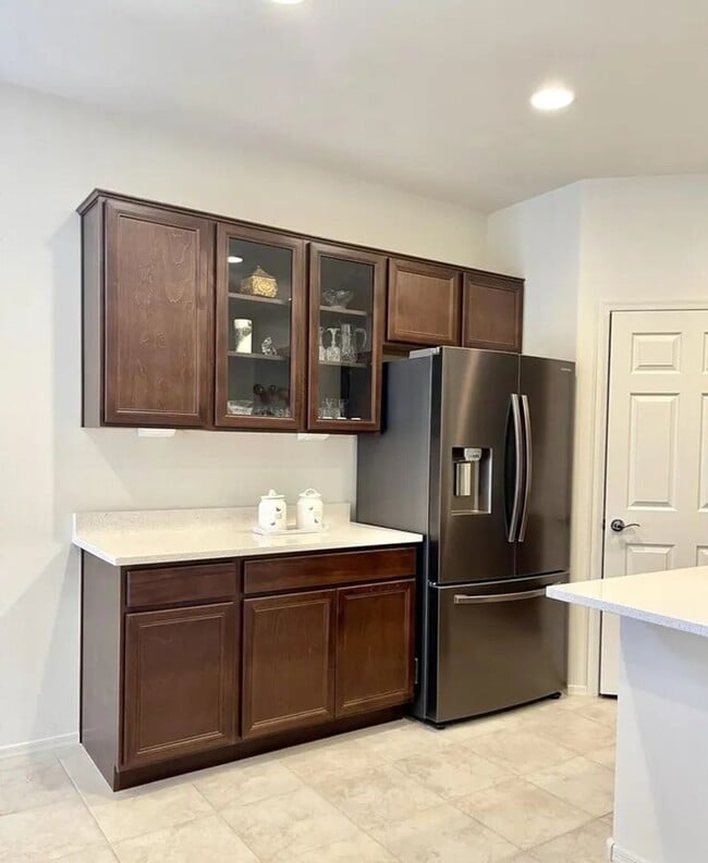 Building Photo - 2022 Built Single-Level 4Bedrooms/3Baths Stunning Home!!