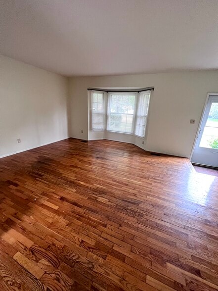 Building Photo - 1985 N Harrison Rd