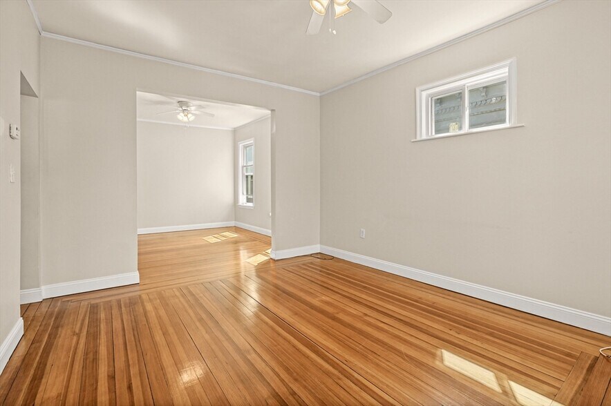 Building Photo - 17 Farquhar St