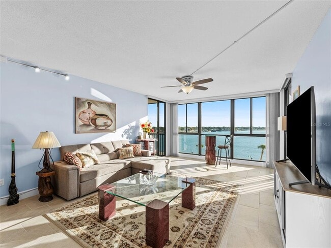 Building Photo - 7100 Sunshine Skyway Ln S