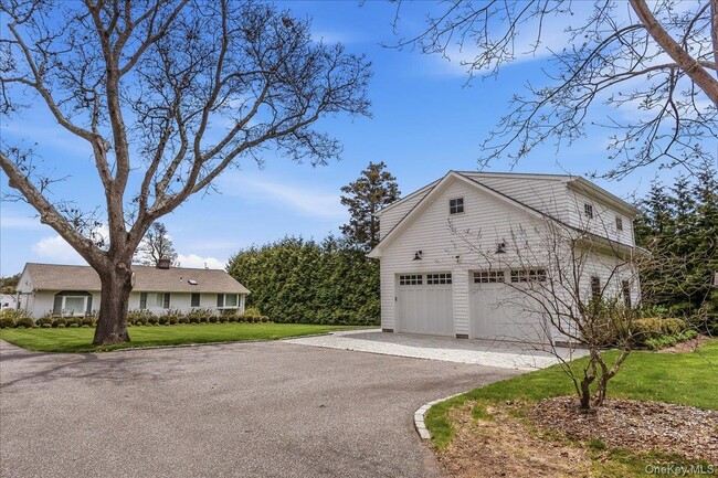 Building Photo - 15 Gardners Ln