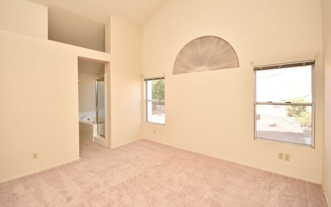 Building Photo - Single Story Spacious Home in Oceanside with a three car garage!