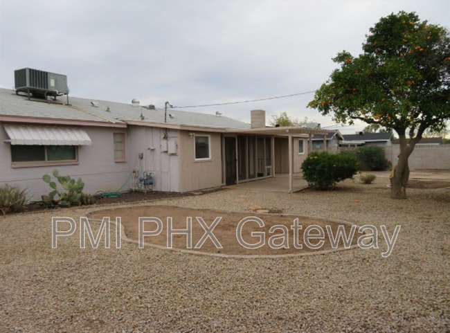 Building Photo - 15 E McKinley St