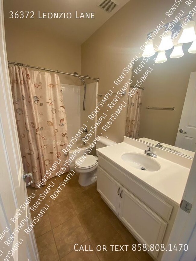 Building Photo - 36372 Leonzio Ln