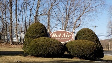 Building Photo - 71 Belair Dr